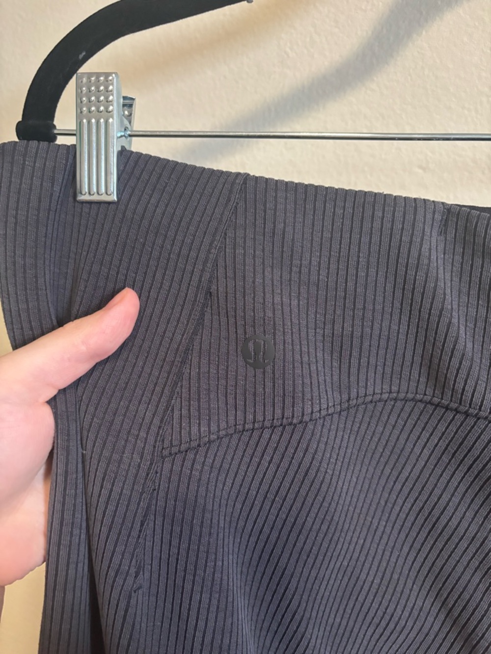 Lululemon Grey Ribbed Softstreme Zip-Leg High-Rise Cropped Pants 25" Size 14 - Picture 6 of 9